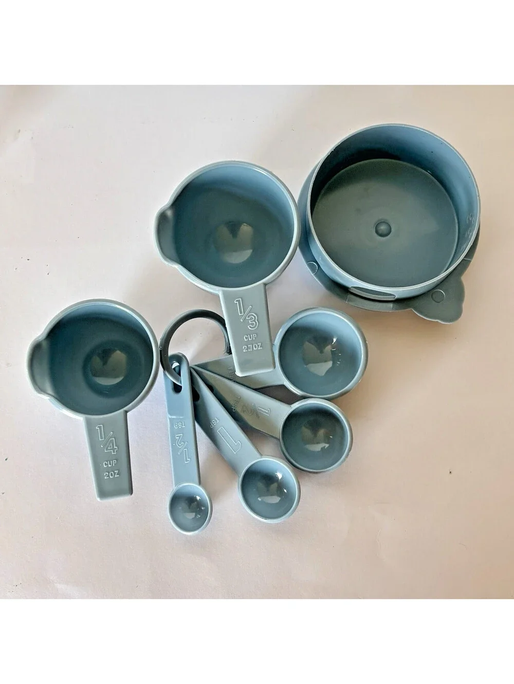 Easy-Pour Measuring Cups Strain and Pour & Spoons Set BPA-Free Plastic 8 Pcs